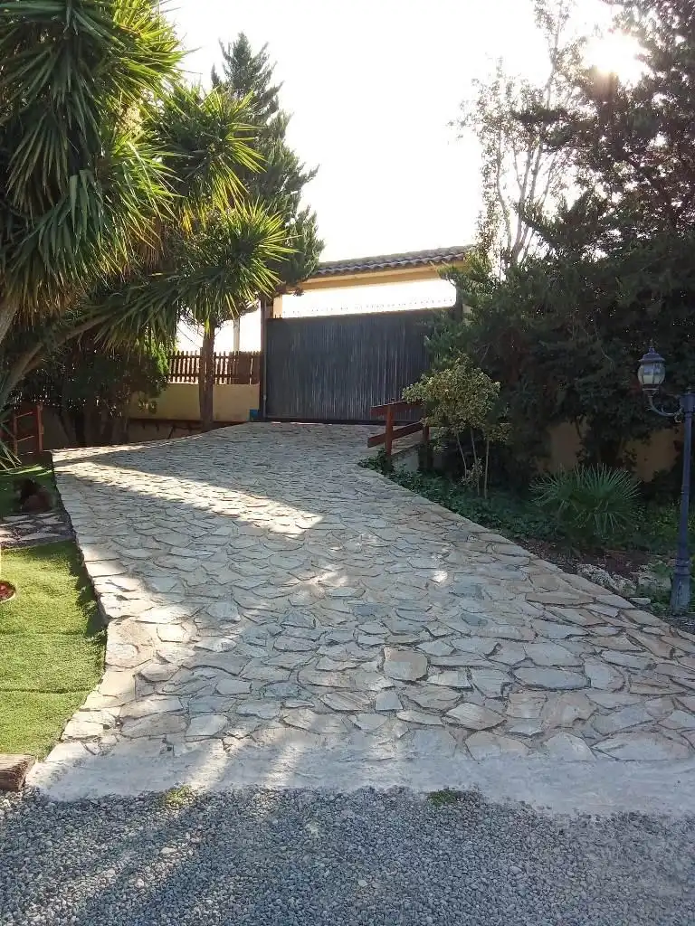 Vista exterior de Casa o xalet en venda en Totana amb Calefacció, Jardí privat i Terrassa