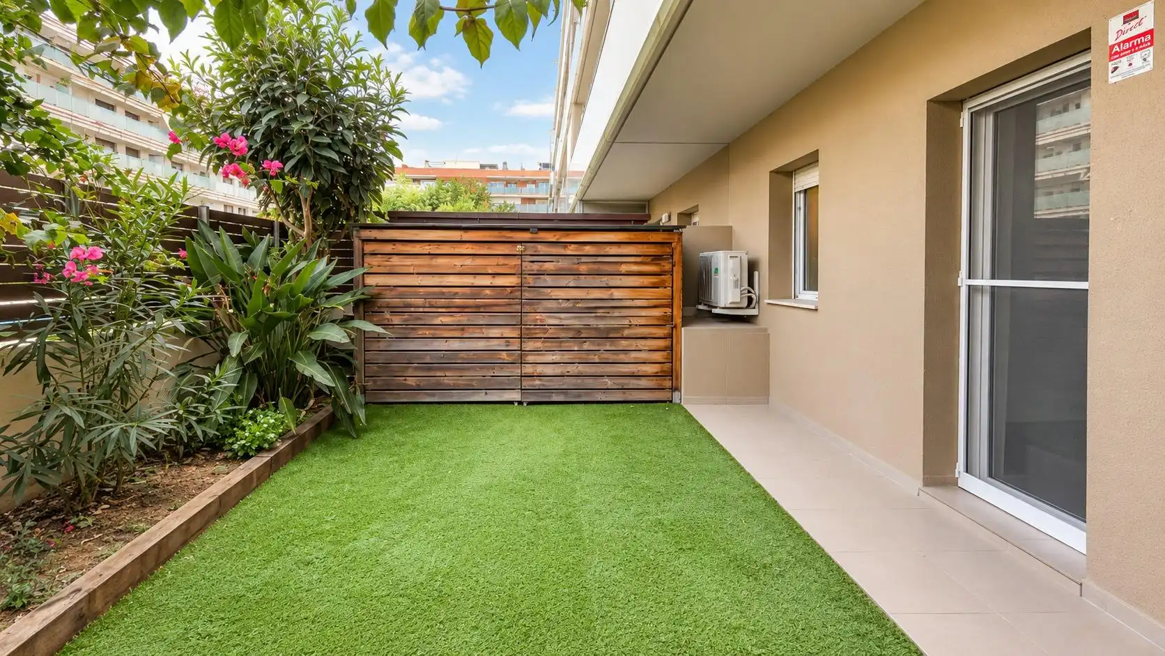Terraza de Planta baja de alquiler en Les Pinedes  