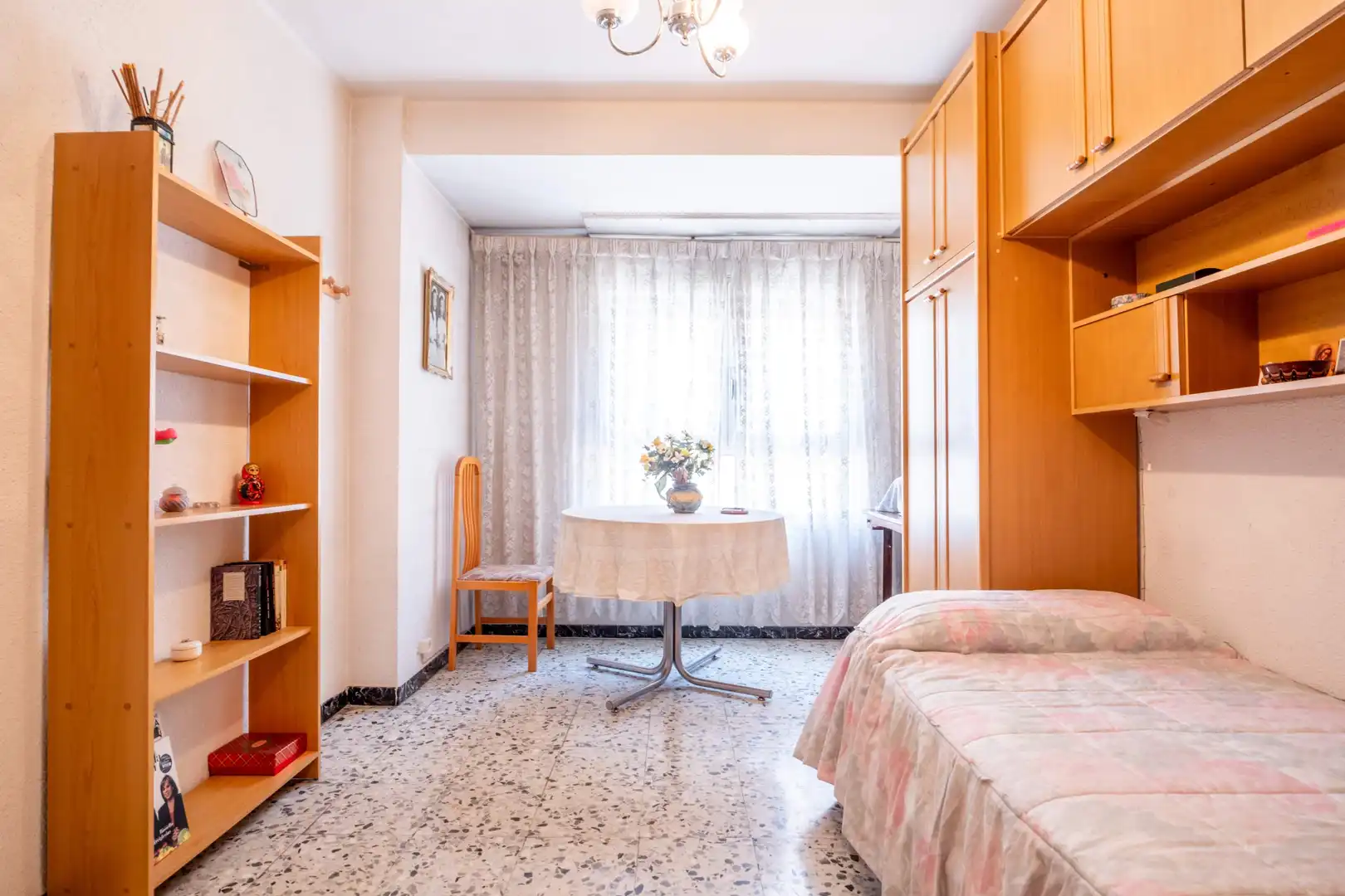 Habitación de Piso en venta en Zaragoza con Trastero y Amueblado