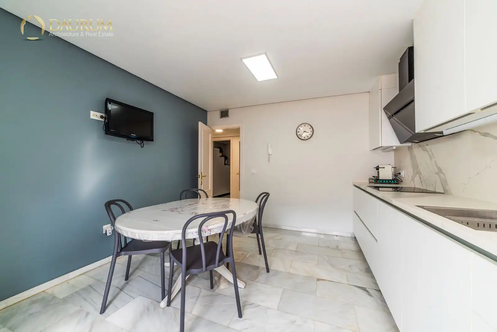 Küche von Maisonette zum Verkauf in San Juan de Aznalfarache mit Klimaanlage, Heizung und Terrasse