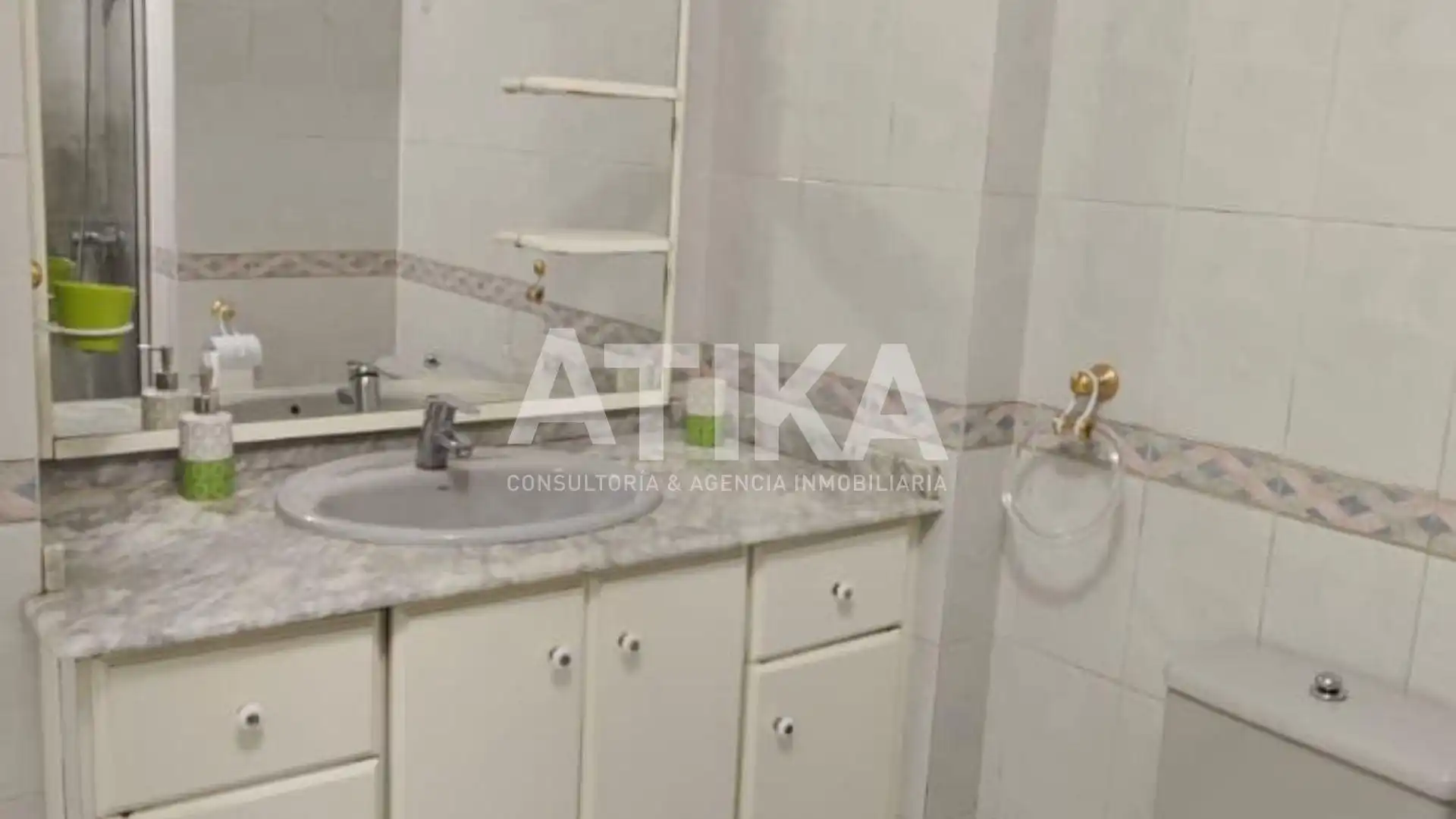 Baño de Piso en venta en Ontinyent con Aire acondicionado, Calefacción y Trastero