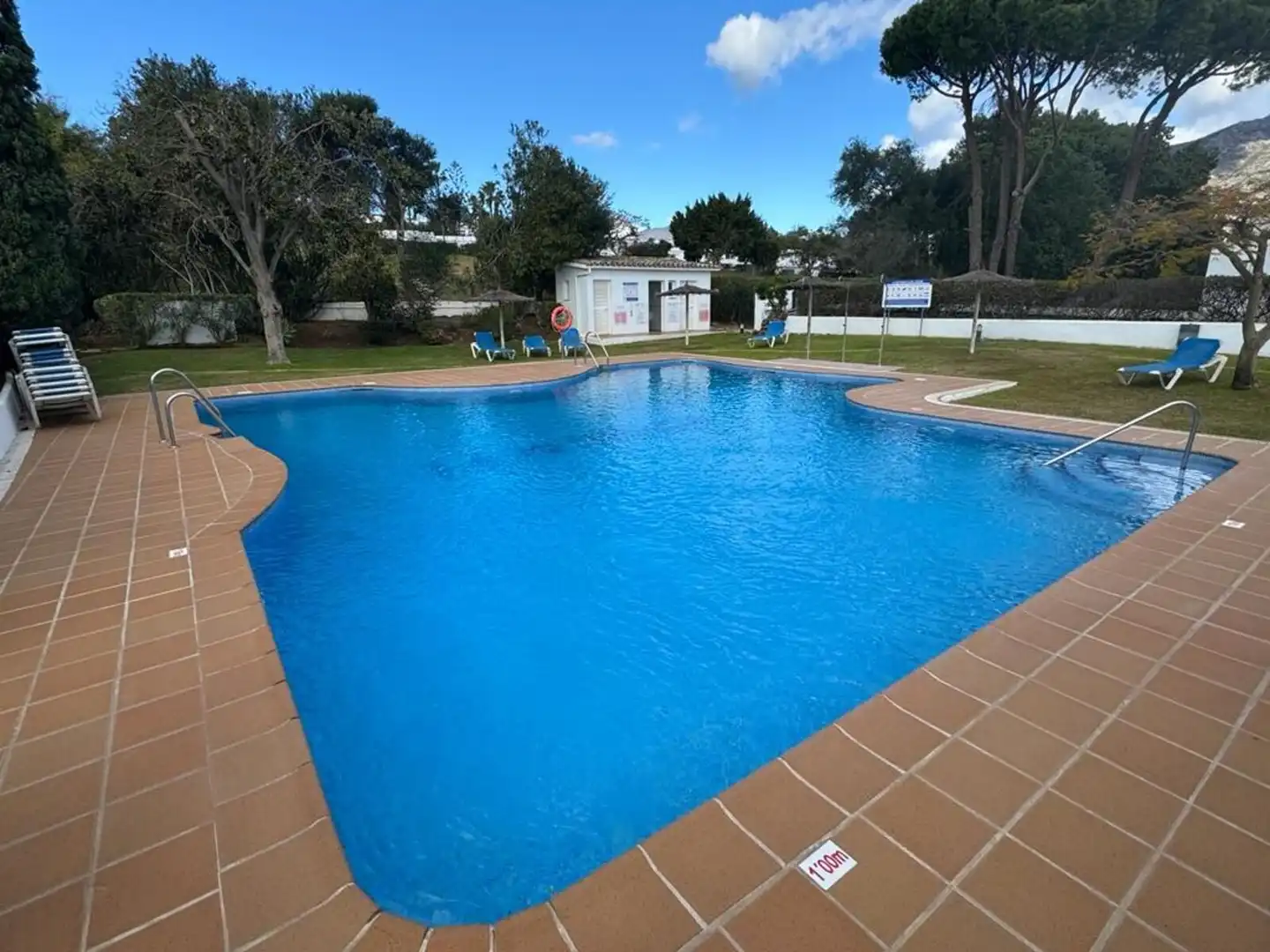 Piscina de Casa o xalet de lloguer en Benahavís amb Aire condicionat, Terrassa i Moblat