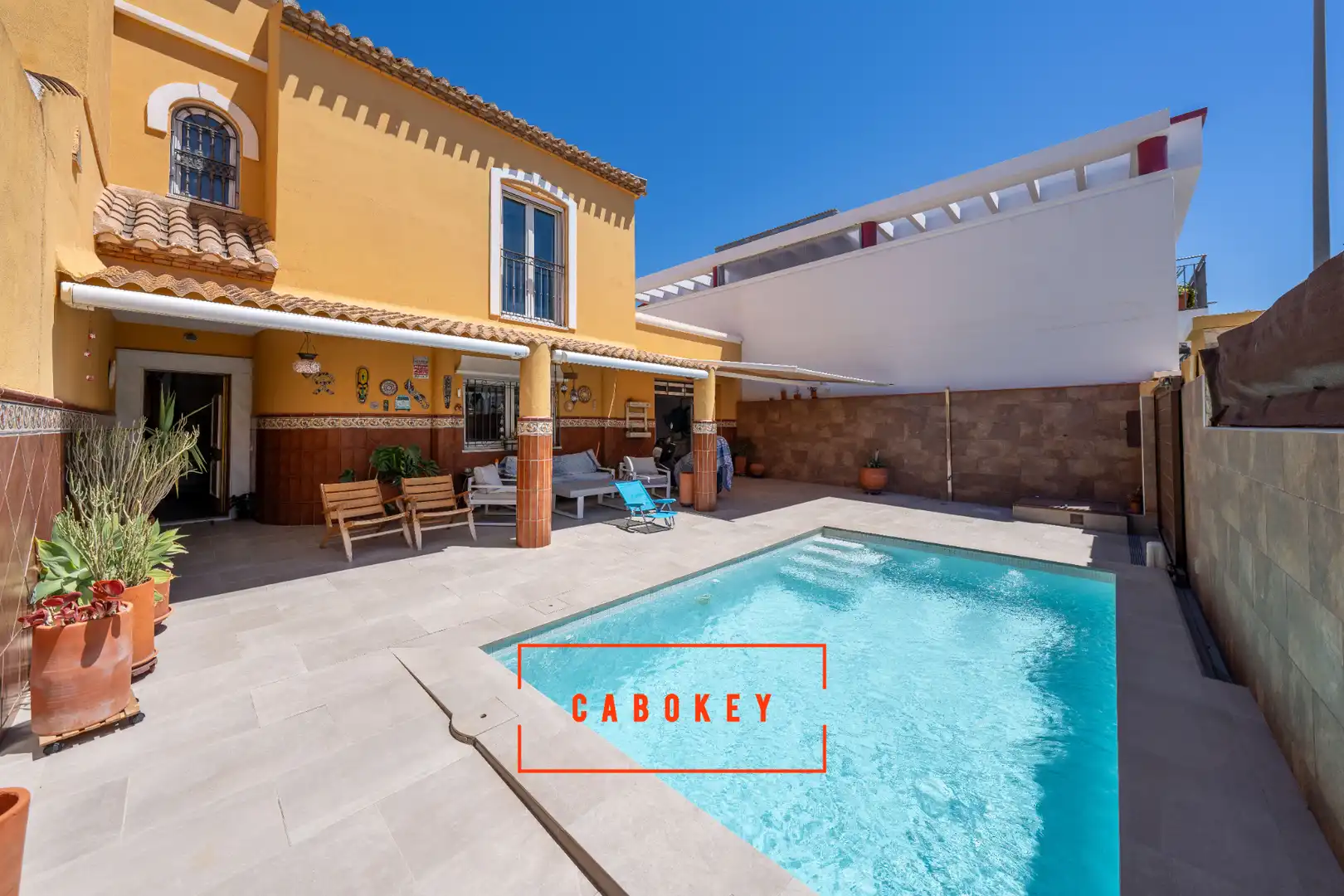 Vista exterior de Casa o chalet en venta en Huércal de Almería con Aire acondicionado, Calefacción y Jardín privado