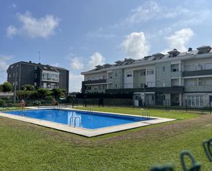 Piscina de Pis en venda en Suances amb Balcó