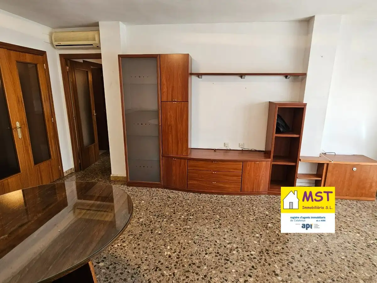 Wohnung zum Verkauf in Navàs mit Klimaanlage, Heizung und Balkon