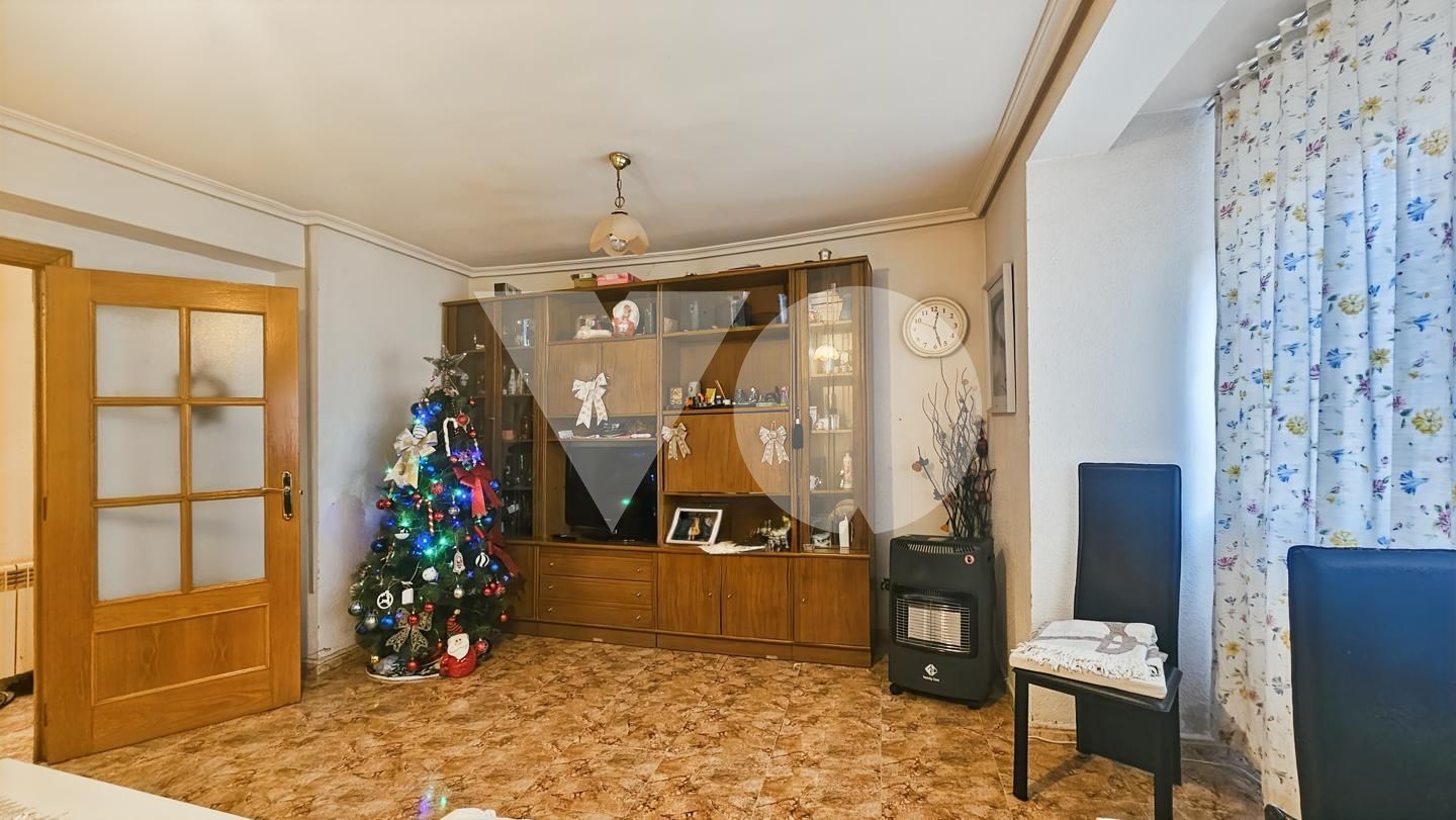 Sala d'estar de Planta baixa en venda en  Madrid Capital amb Calefacció