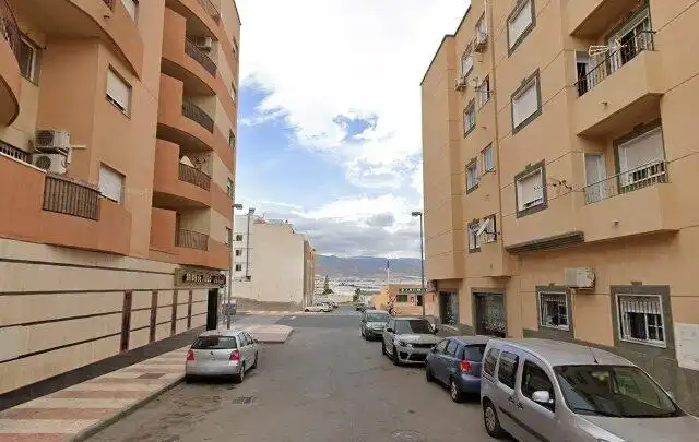 Vista exterior de Pis en venda en Roquetas de Mar