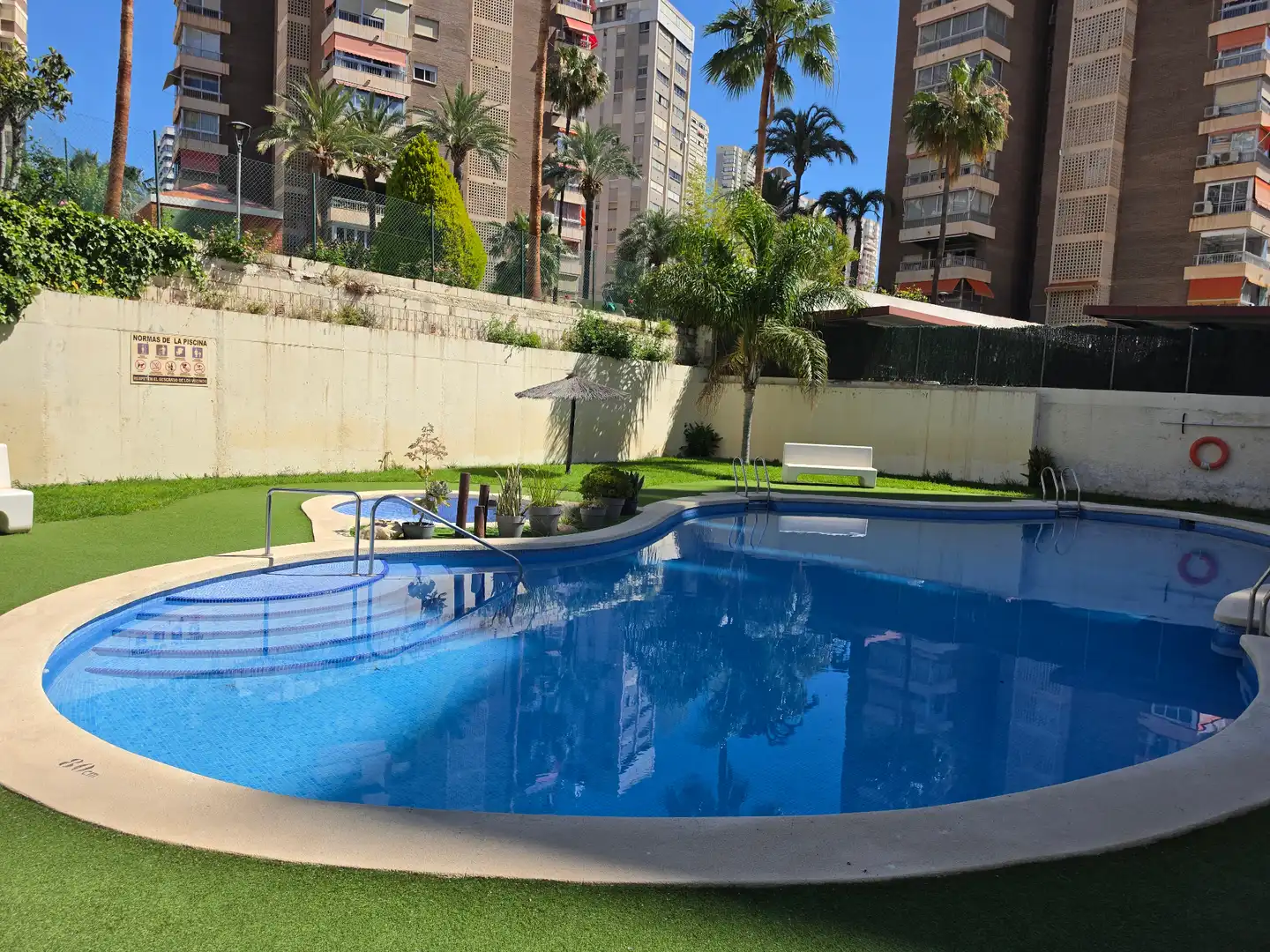 Mini appartamento con piscina in vendita a Juzgados - Plaza de Toros, imagen 2