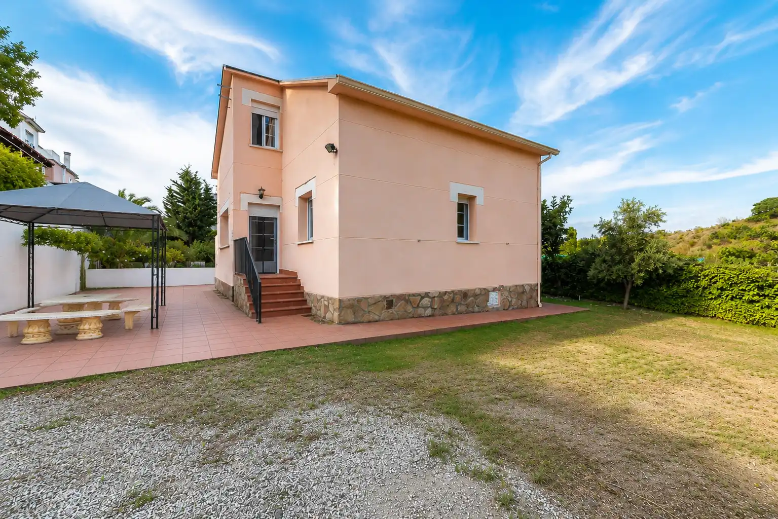 Vista exterior de Casa o xalet en venda en Villamantilla amb Calefacció, Jardí privat i Traster