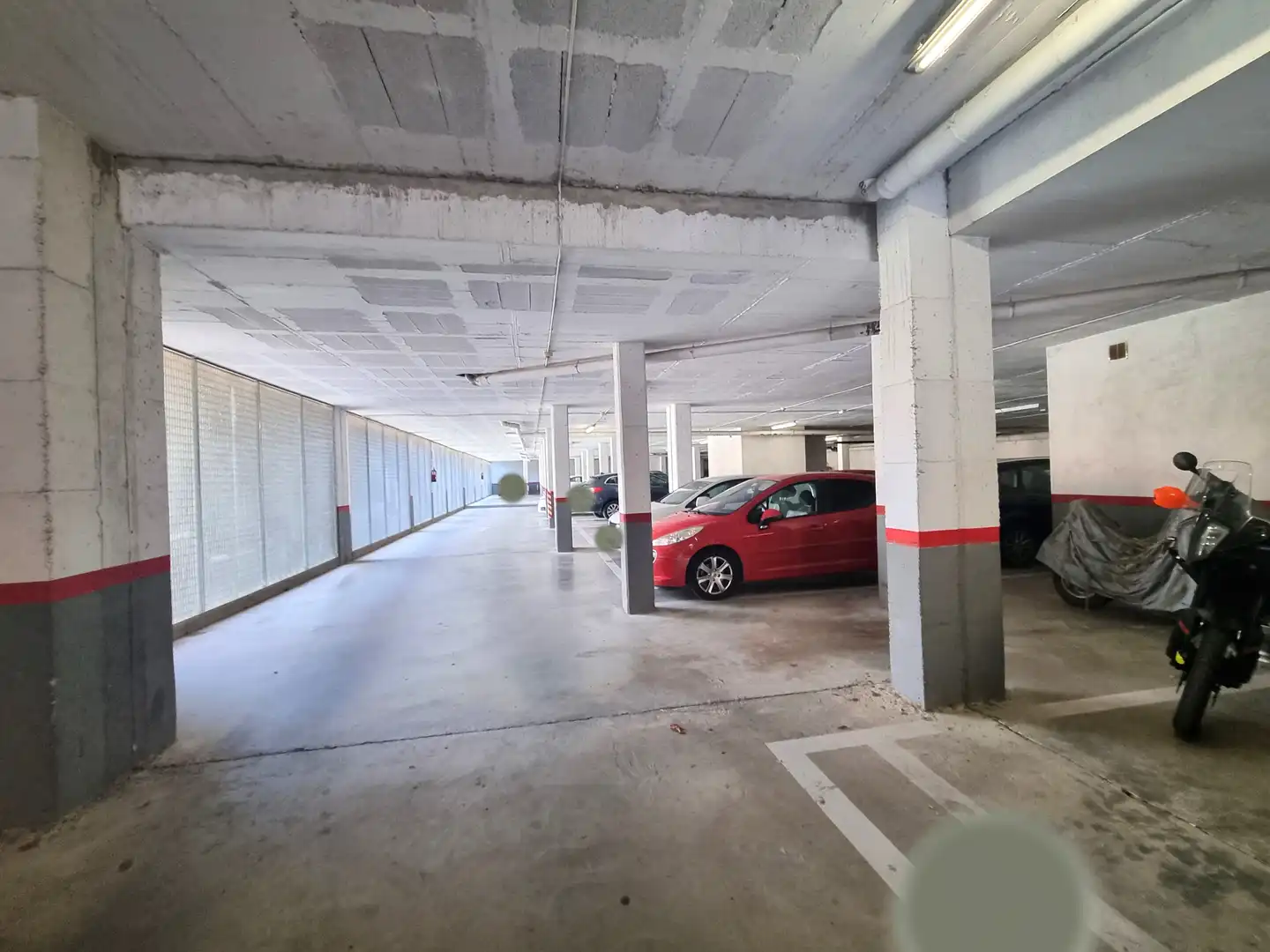 Parkplatz von Garage zum Verkauf in Figueres