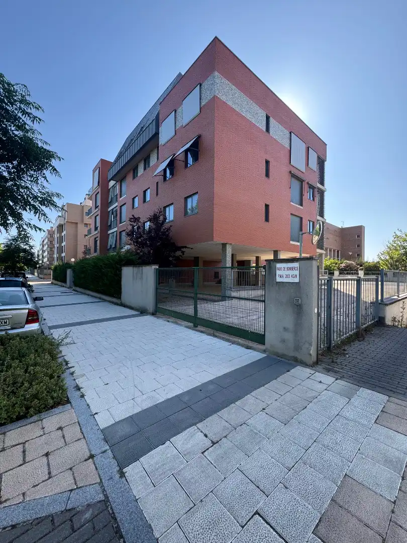 Aparcament amb ascensor en venda a Calle Arribes del Duero 14, imagen 8