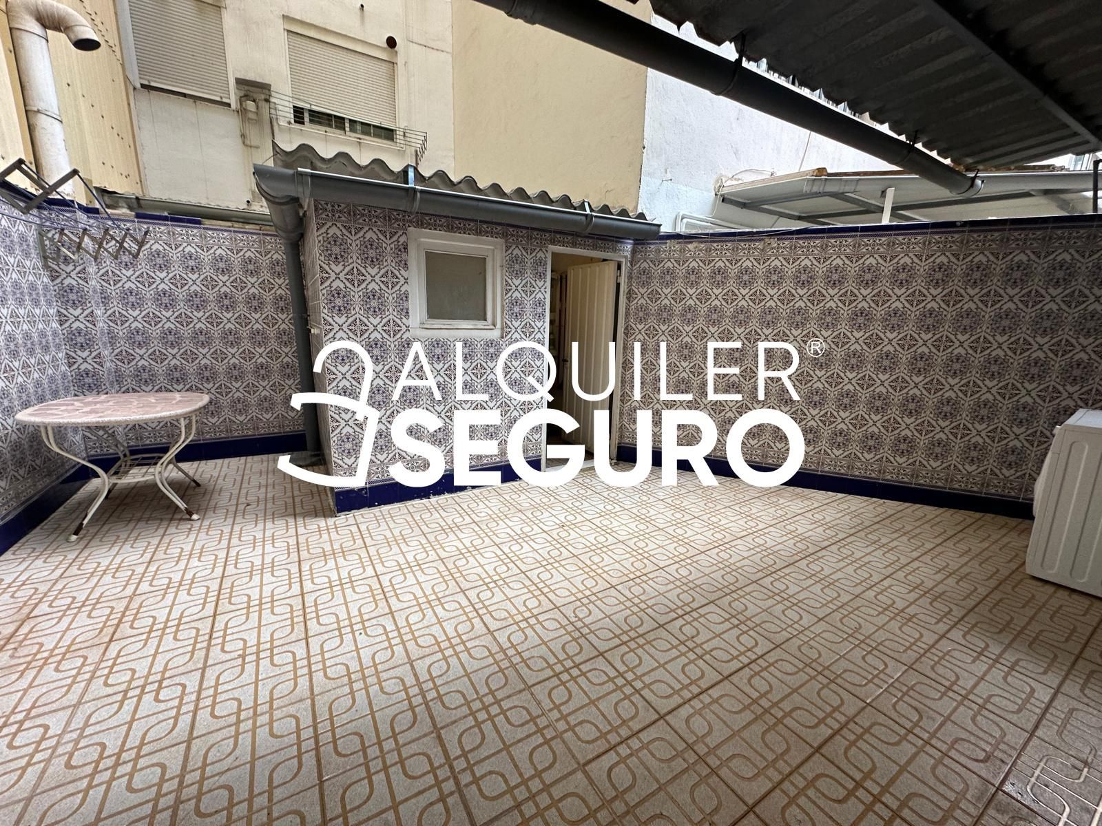 Vista exterior de Pis de lloguer en  Valencia Capital amb Aire condicionat, Calefacció i Terrassa