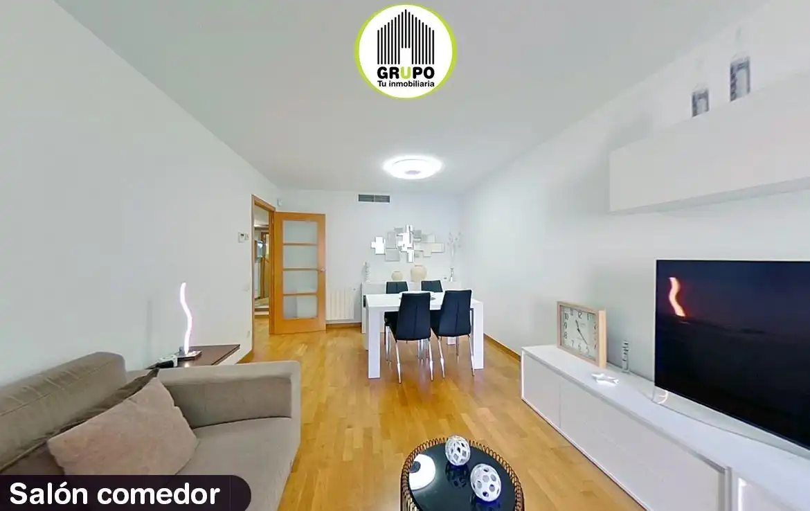 Sala d'estar de Pis en venda en Esplugues de Llobregat amb Aire condicionat, Calefacció i Parquet
