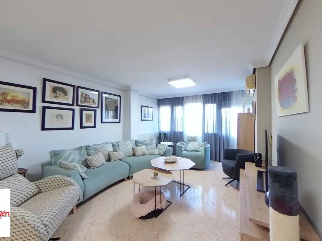Sala d'estar de Pis en venda en Valdemoro amb Aire condicionat