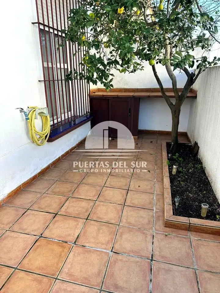 Exterior view of Houses for sale in Rota  with Air Conditioner, Terrace and Balcony
