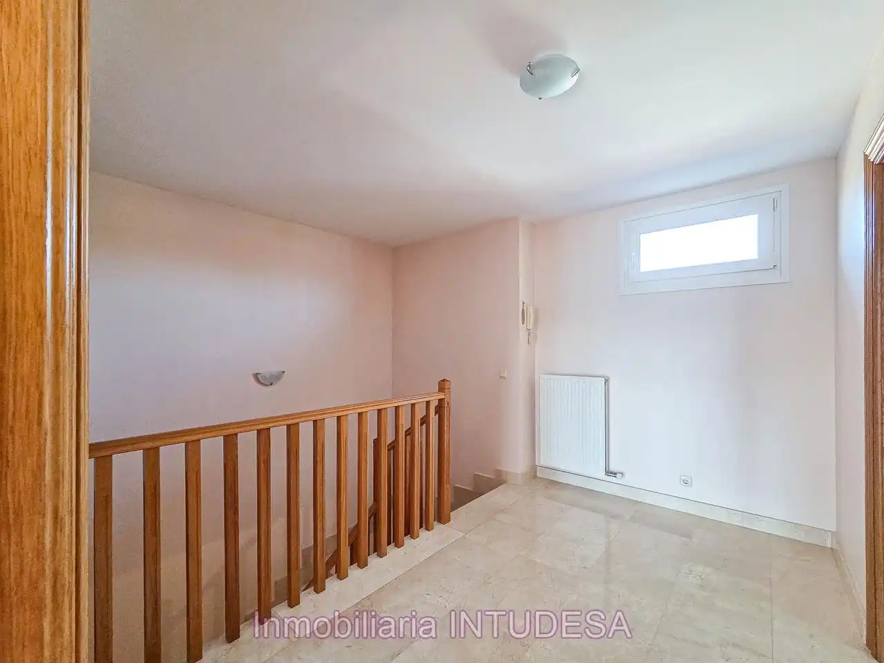 Casa adosada en venta en Murchante con Calefacción, Jardín privado y Parquet