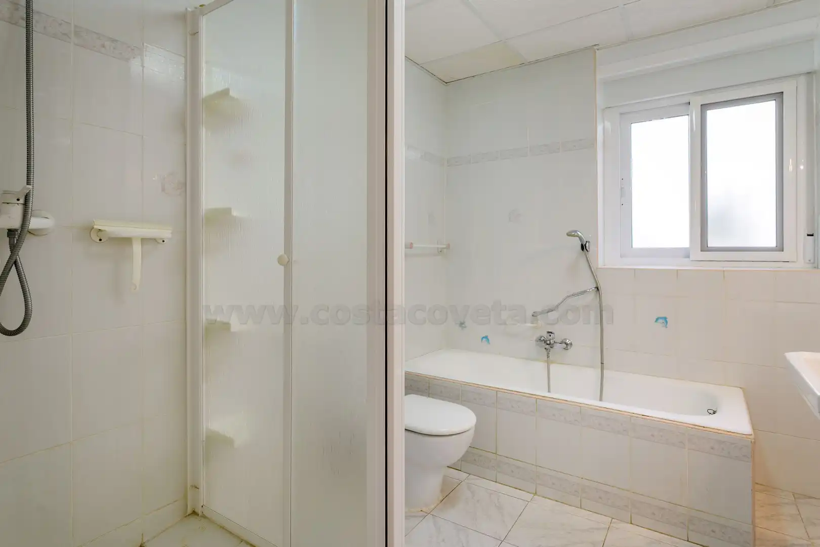 Badezimmer von Haus oder Chalet zum Verkauf in El Campello mit Klimaanlage, Privatgarten und Terrasse