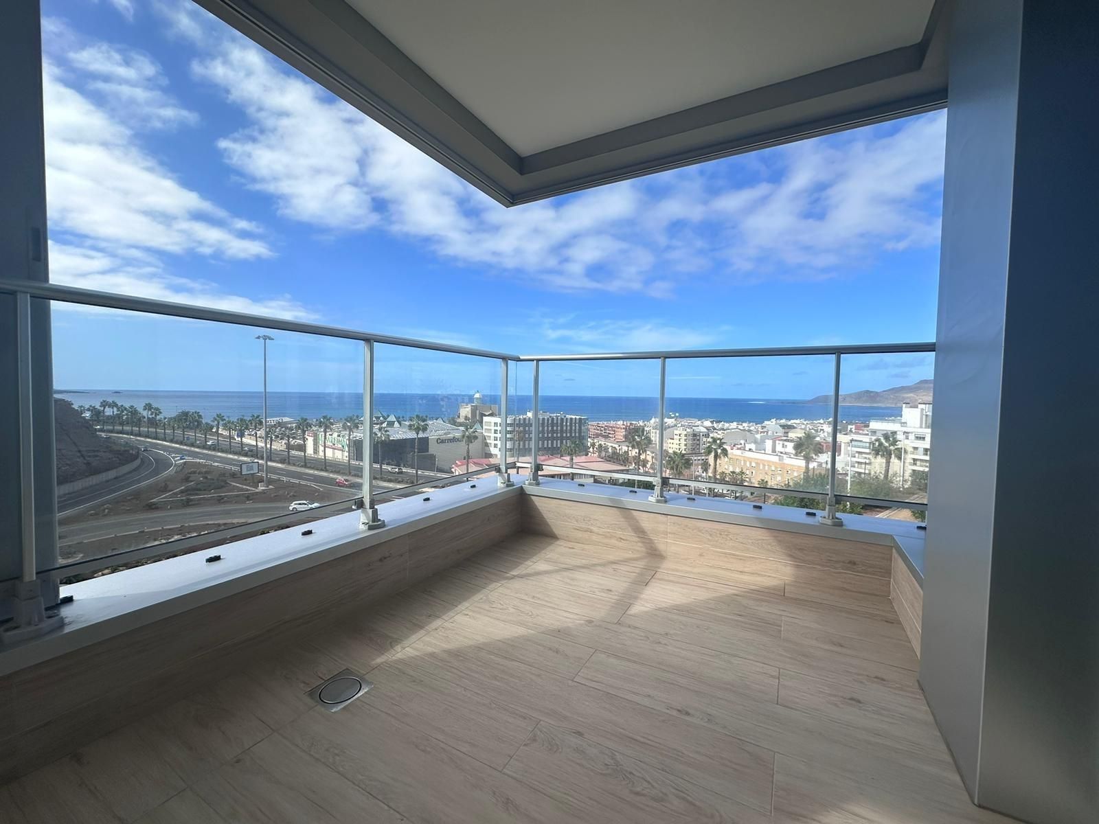 Exterior view of Flat to rent in Las Palmas de Gran Canaria  with Terrace, Storage room and Community pool