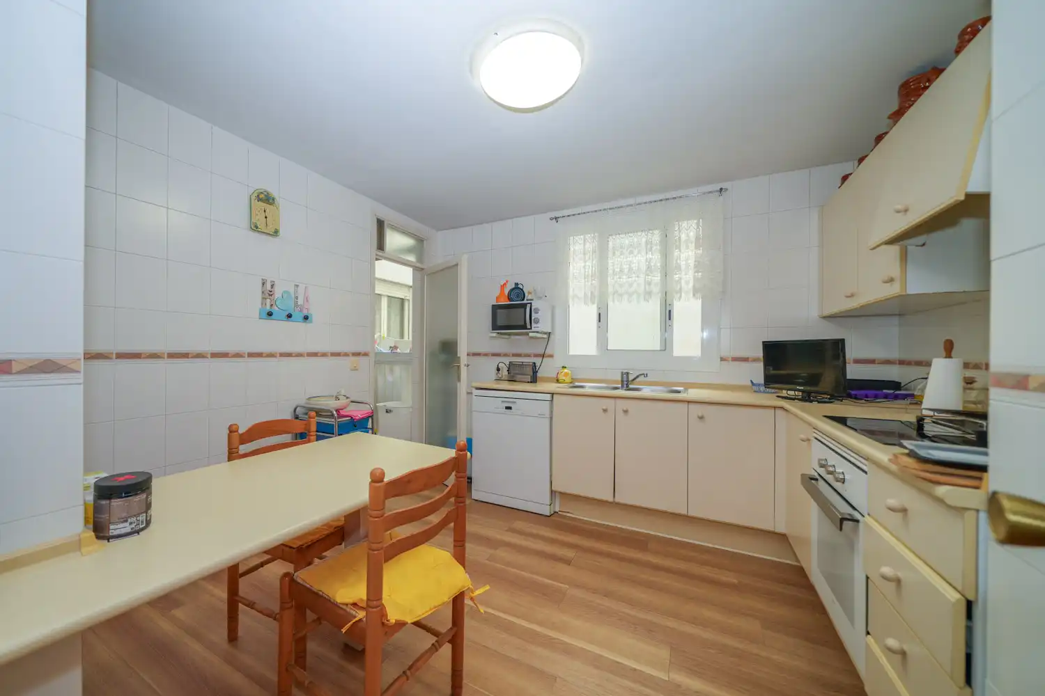 Cocina de Piso en venta en Girona con Calefacción, Parquet y Terraza
