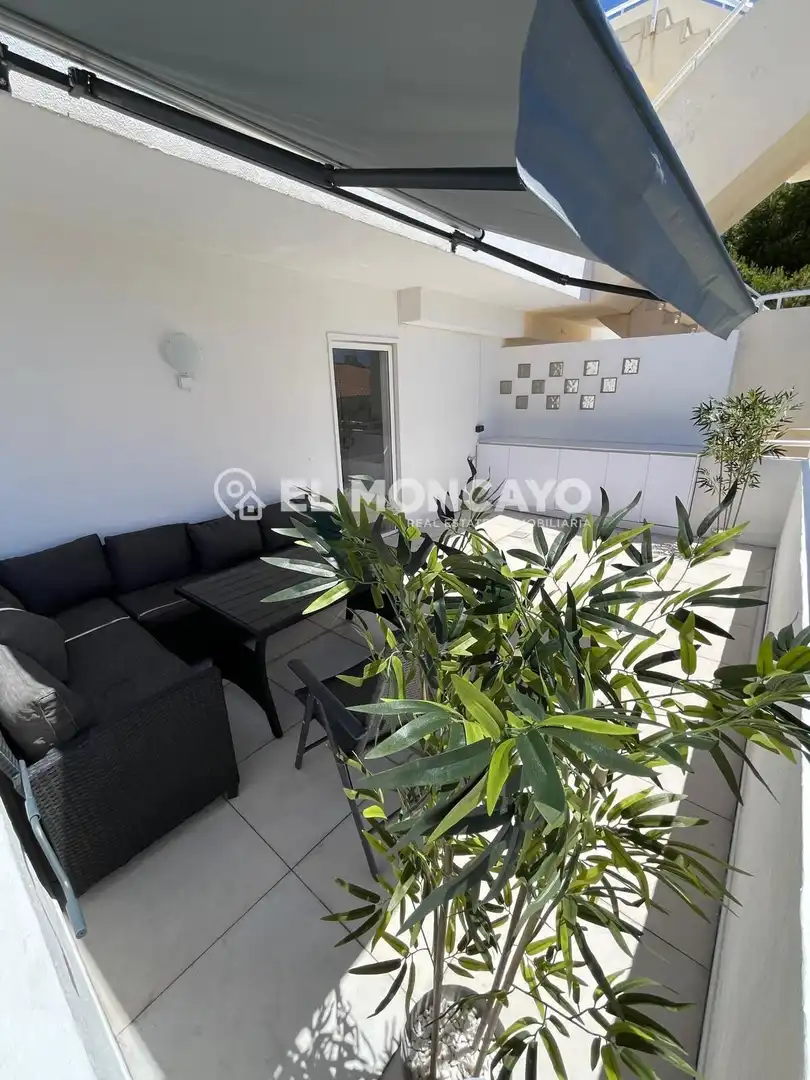 Terrasse von Wohnungen zum Verkauf in Torrevieja mit Terrasse, Möbliert und Gemeinschaftspool