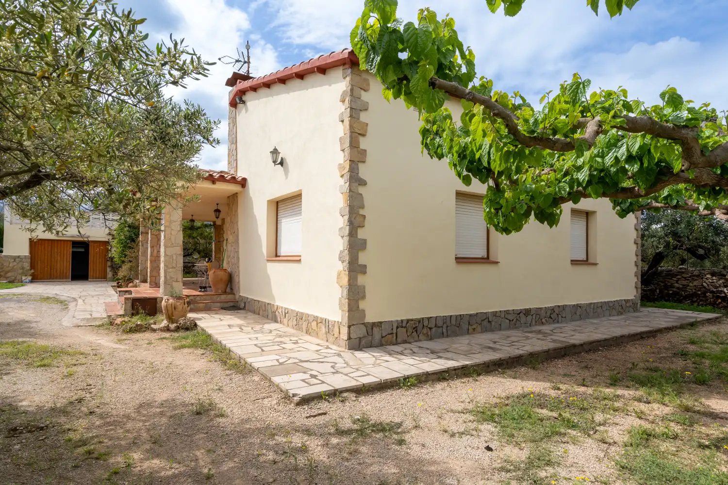 Exterior view of Houses for sale in Aldover  with Air Conditioner, Private garden and Terrace