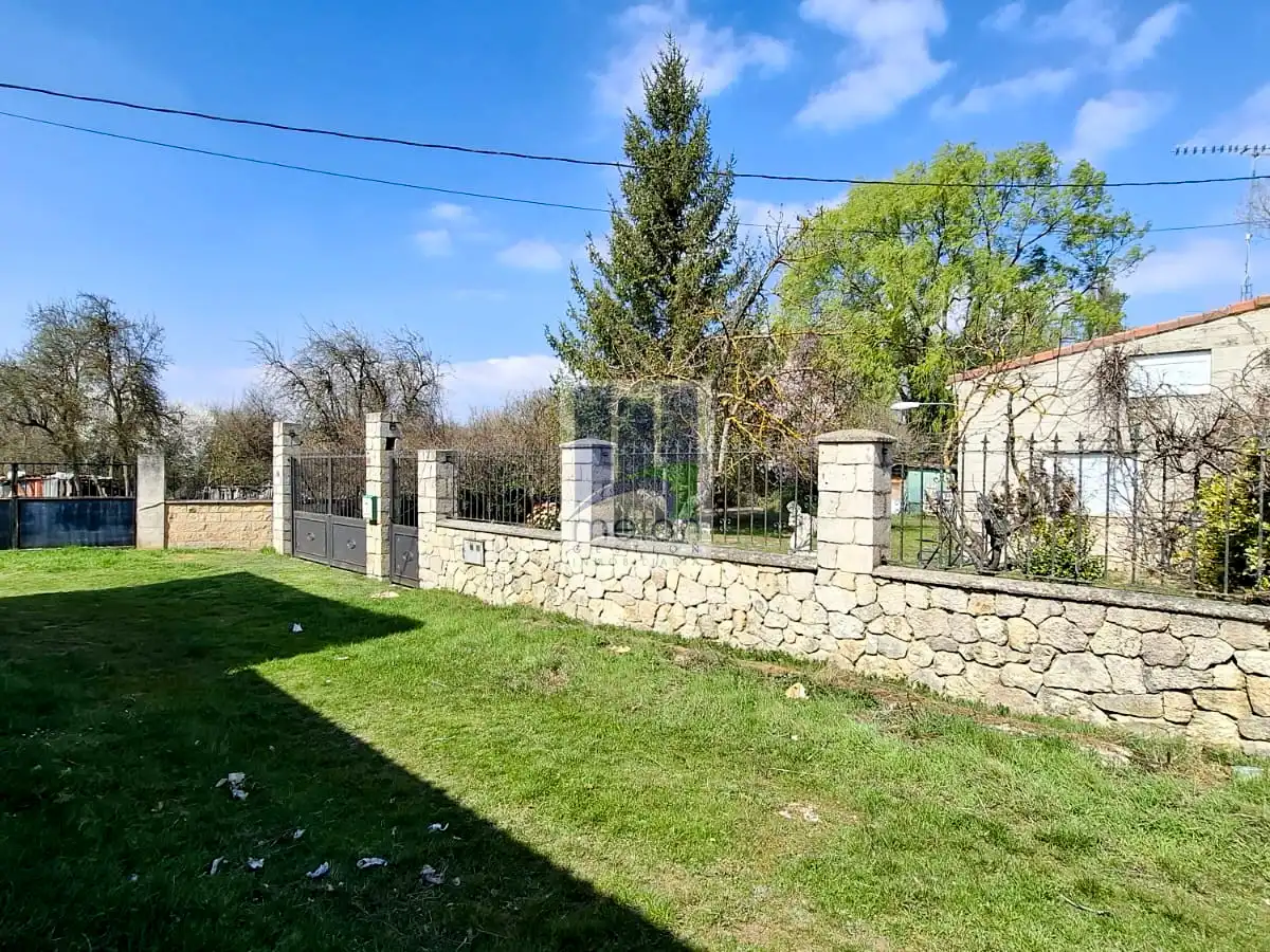 Houses for sale in Ibeas de Juarros  with Storage room