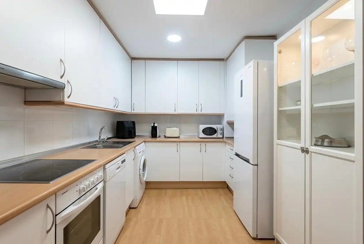 Küche von Maisonette zum Verkauf in Madrid mit Klimaanlage, Heizung und Terrasse