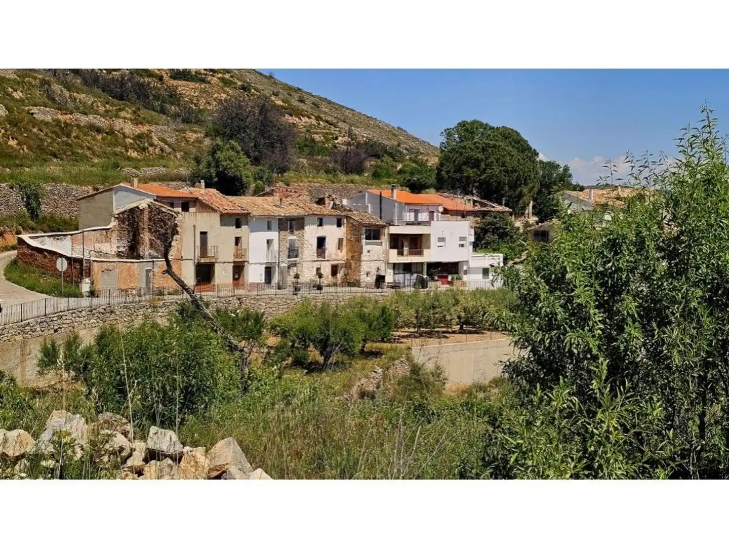Casa rústica con terraza en venta en Bejís, imagen 3