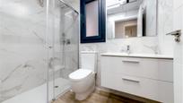 Bathroom of Apartment for sale in Elche / Elx