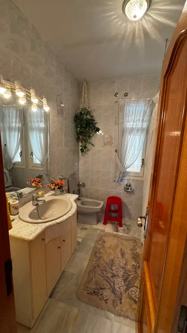 Bany de Casa o xalet en venda en Torredembarra amb Aire condicionat, Calefacció i Jardí privat