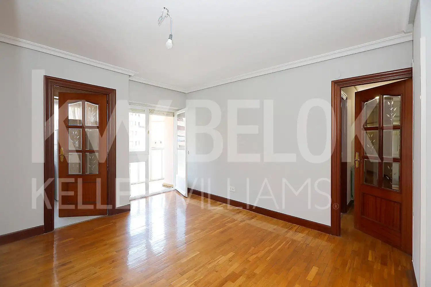 Flat with terrace for sale in Luis de Uranzu Kalea, imagen 3