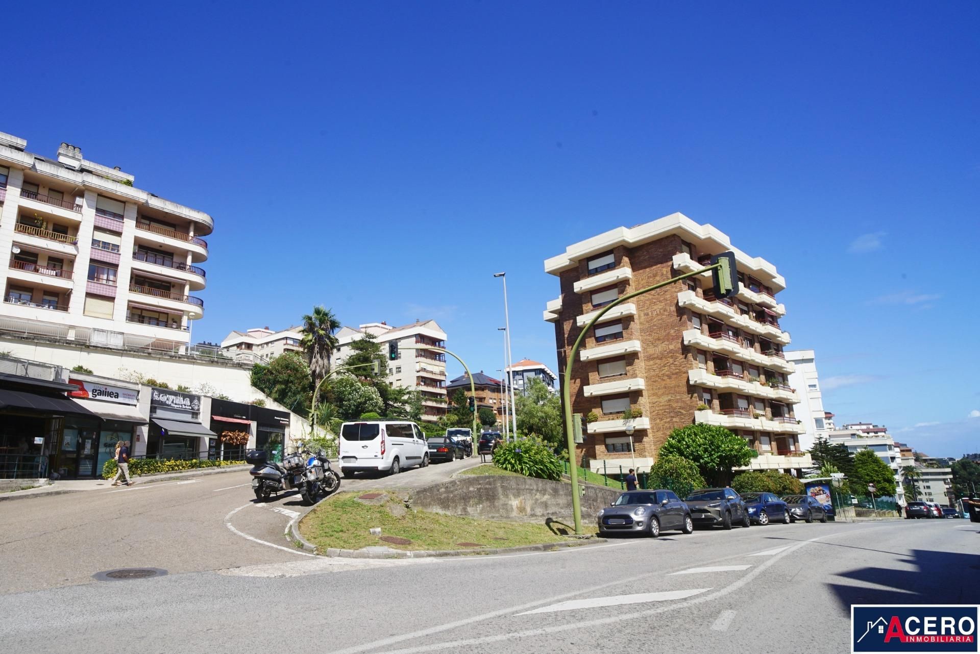 Vista exterior de Pis en venda en Santander amb Calefacció, Parquet i Terrassa