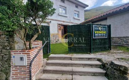 Exterior view of House or chalet for sale in Llanes  with Terrace