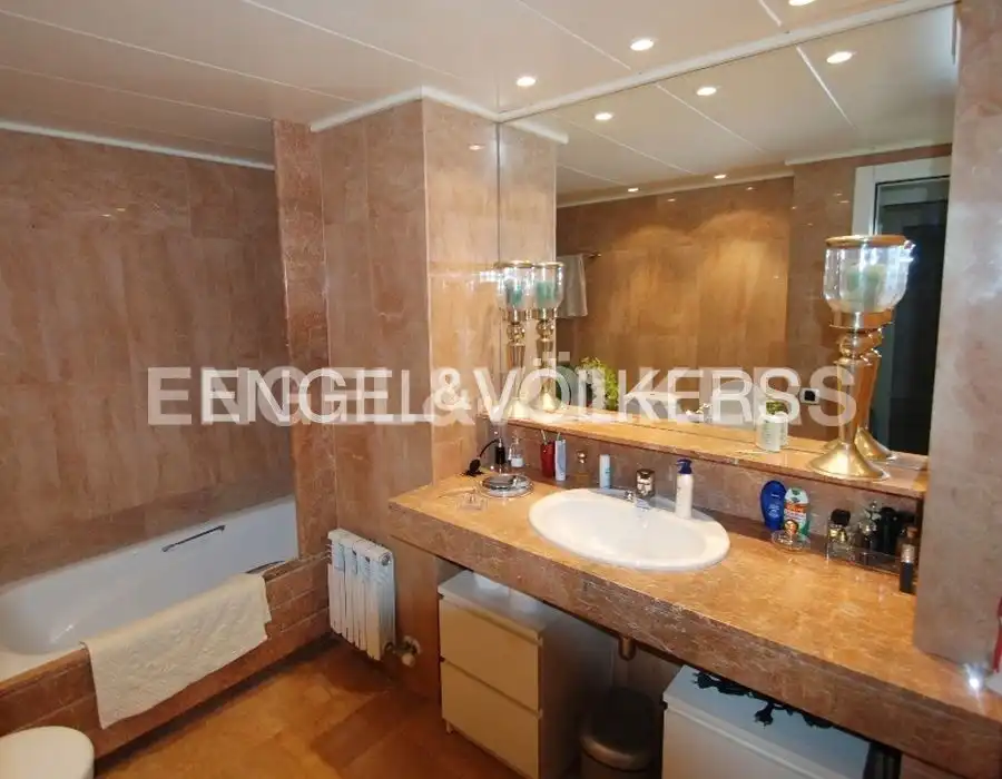 Attic for rent in Baixador