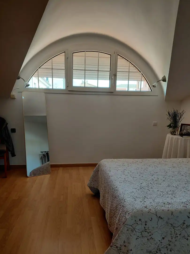 Dormitori de Casa adosada en venda en Parets del Vallès amb Aire condicionat, Calefacció i Piscina