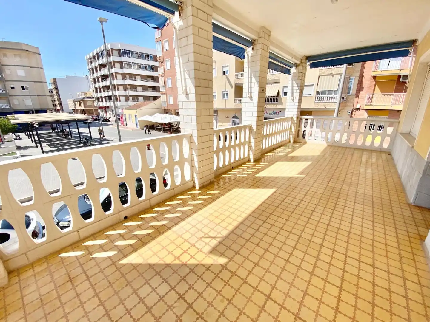 Terraza de Apartamento de alquiler en Guardamar del Segura con Calefacción, Amueblado y Lavadora