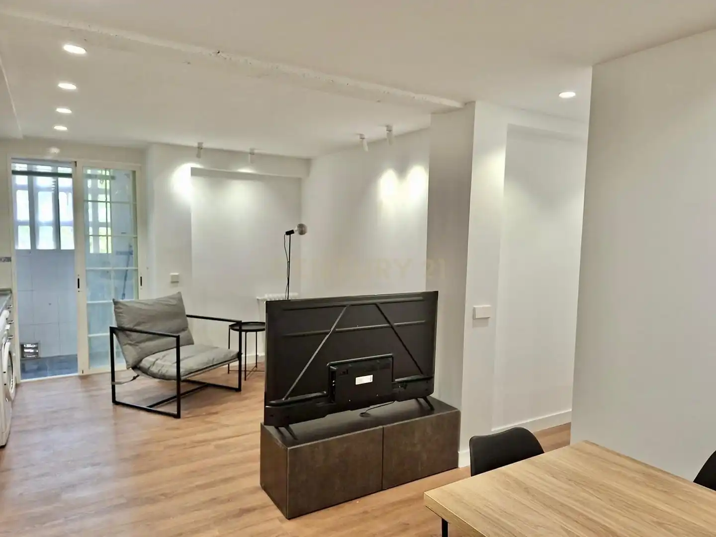 Sala d'estar de Apartament per a compartir en Madrid amb Aire condicionat, Forn i Rentadora