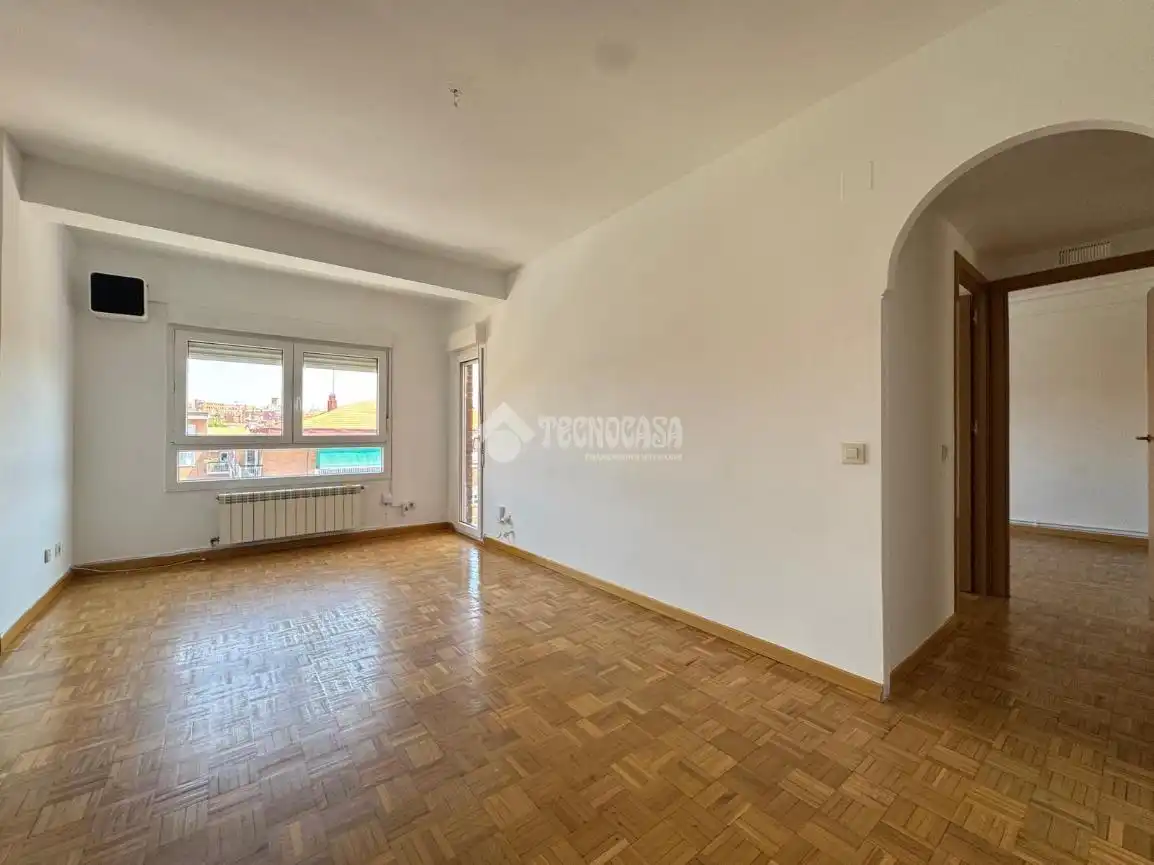 Sala de estar de Piso en venta en Alcobendas con Calefacción, Parquet y Alarma