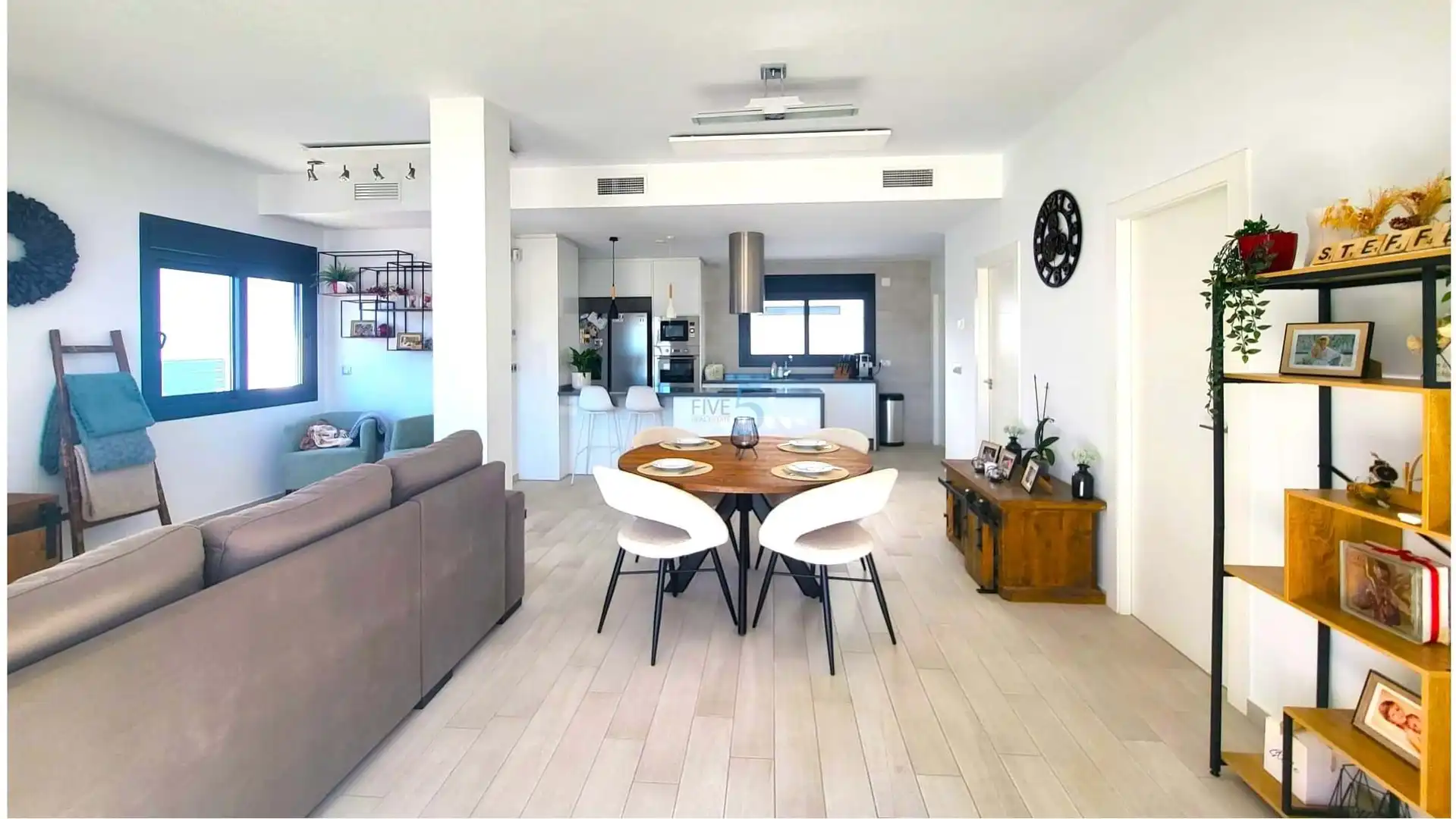 Casa amb piscina en venda a Avenida Alcalde Joaquín Alberca, imagen 3
