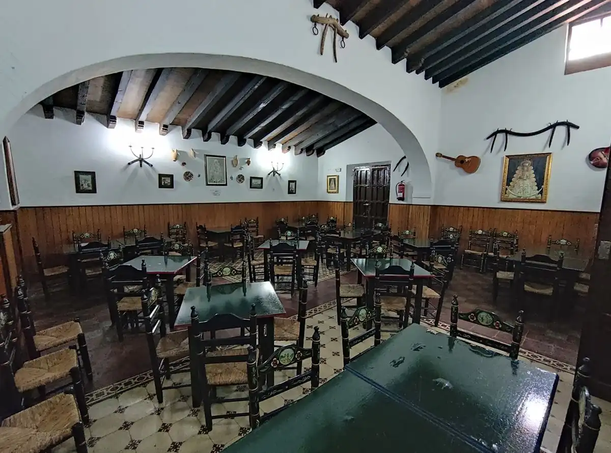 Commercial properties for rent in Palomares del Río  with Air Conditioner