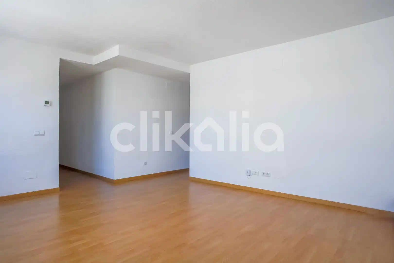 Habitación de Piso en venta en Madrid con Calefacción, Trastero y Piscina