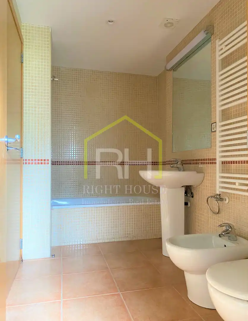 Bathroom of Apartments for sale in Escaldes – Engordany  with Heating, Storage room and Furnished