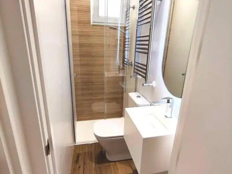 Baño de Piso en venta en  Madrid Capital con Aire acondicionado