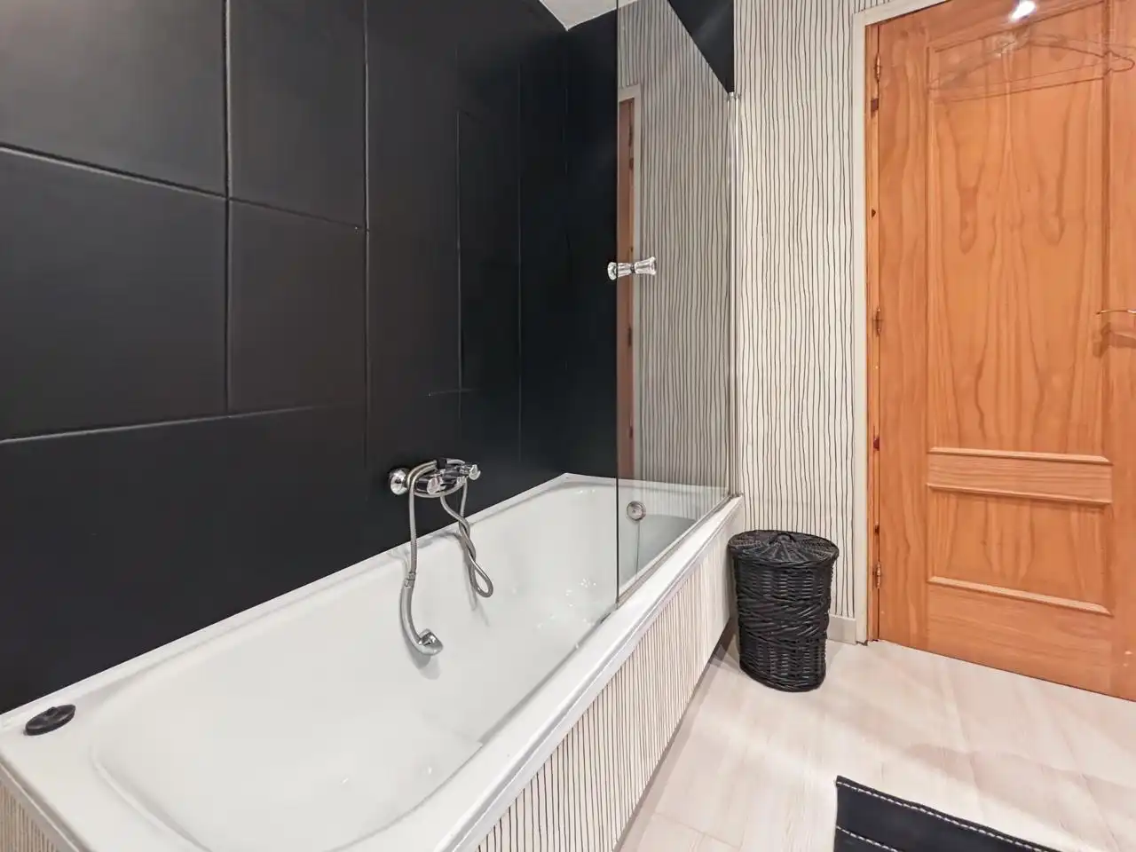 Baño de Dúplex en venta en Galapagar con Calefacción y Terraza