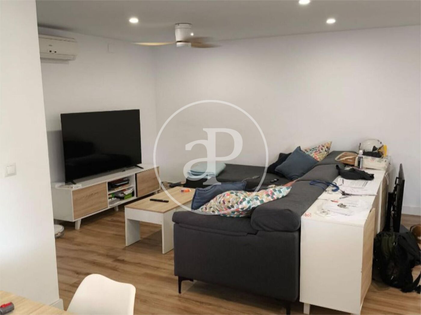 Sala d'estar de Pis de lloguer en  Valencia Capital amb Aire condicionat, Calefacció i Moblat