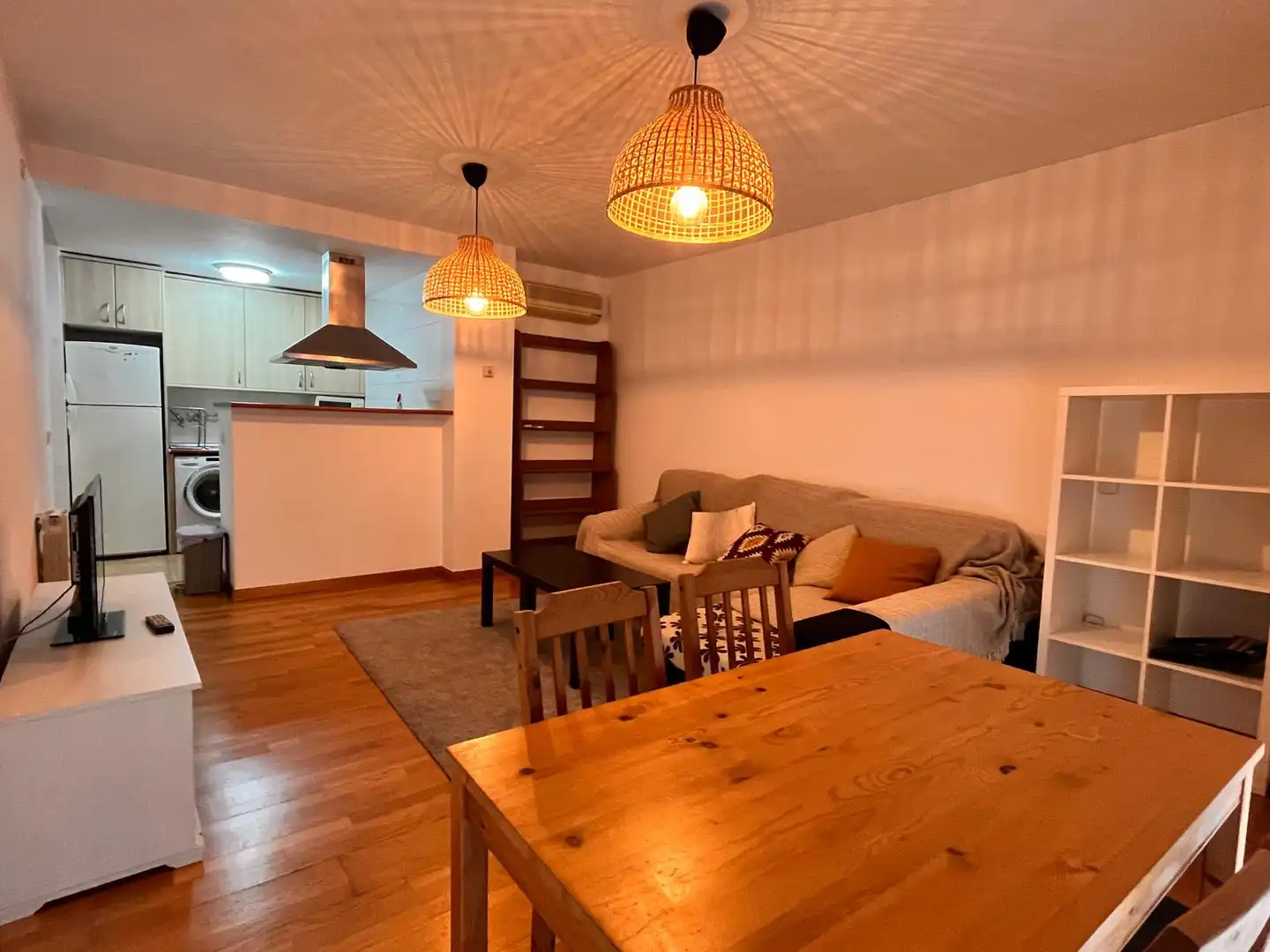 Sala de estar de Apartamento en venta en Villanueva de la Cañada con Aire acondicionado, Calefacción y Parquet