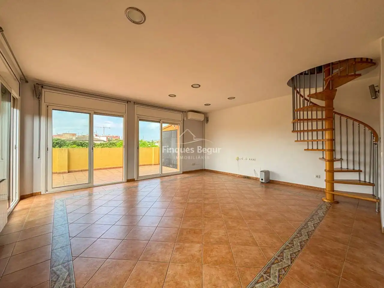 Sala d'estar de Dúplex en venda en Palafrugell amb Aire condicionat, Calefacció i Terrassa