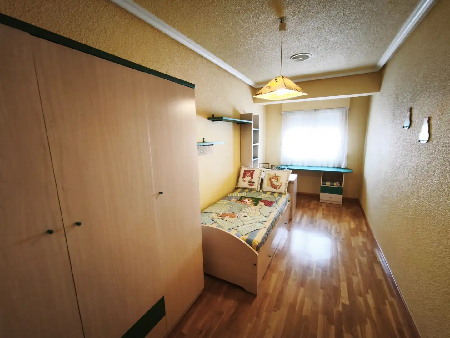 Bedroom of Flat for sale in Petrer  with Parquet flooring, Furnished and Oven