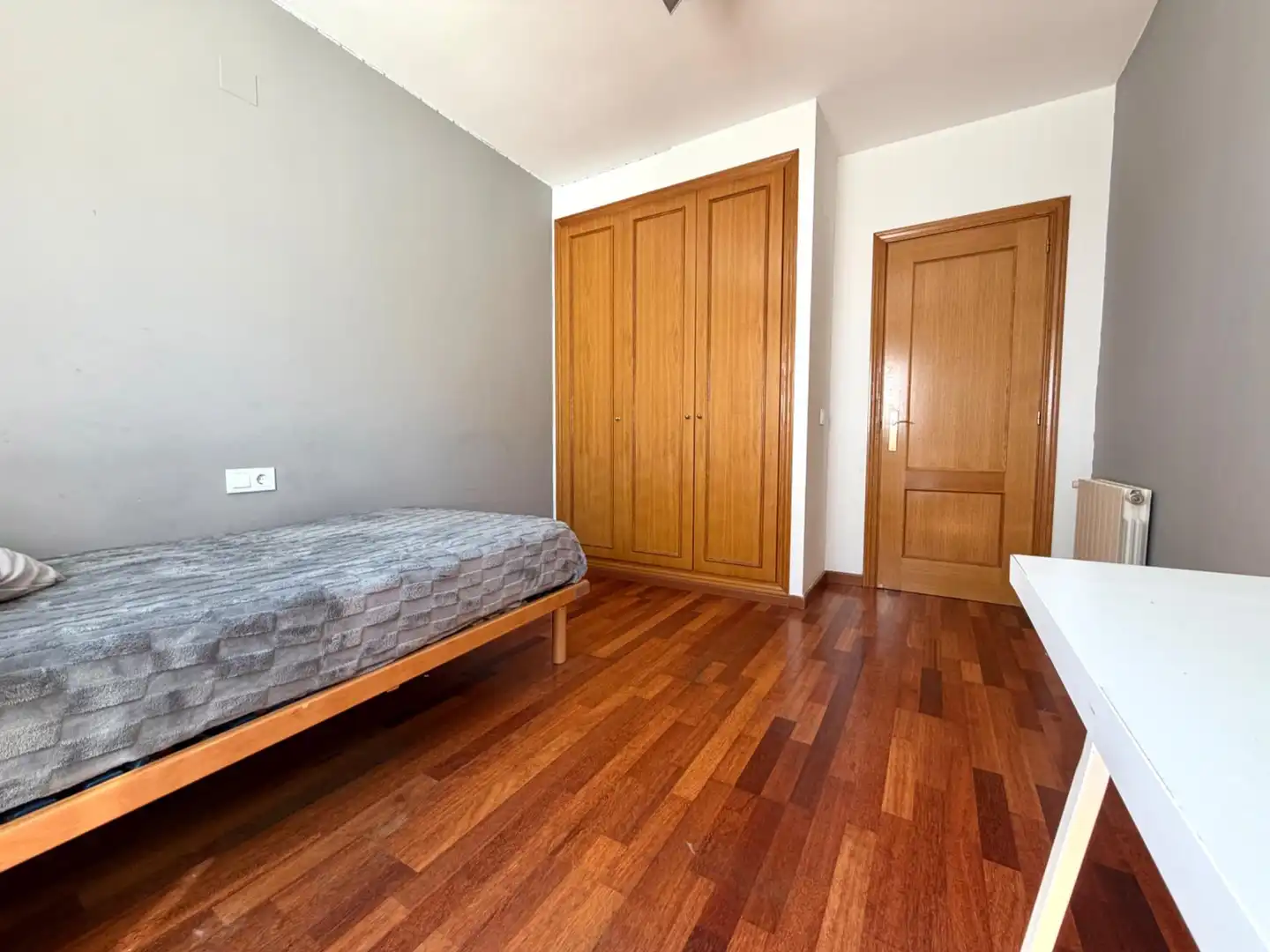 Bedroom of Attic for sale in Burjassot  with Air Conditioner, Heating and Terrace