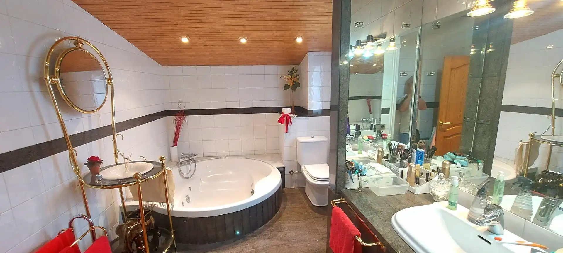 Bany de Casa o xalet en venda en La Seu d'Urgell amb Calefacció